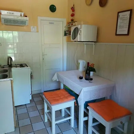 Mano Vendeghaz Apartment Pazmand