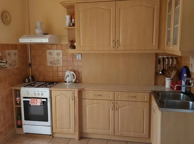 Mano Vendeghaz * Pazmand